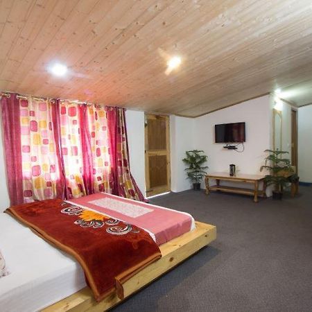 Hotel Utsav Manāli Esterno foto