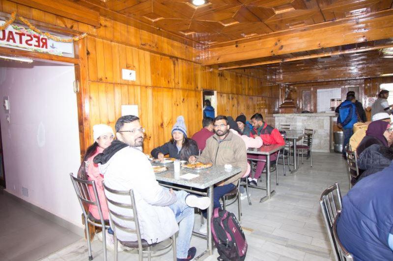 Hotel Utsav Manāli Esterno foto